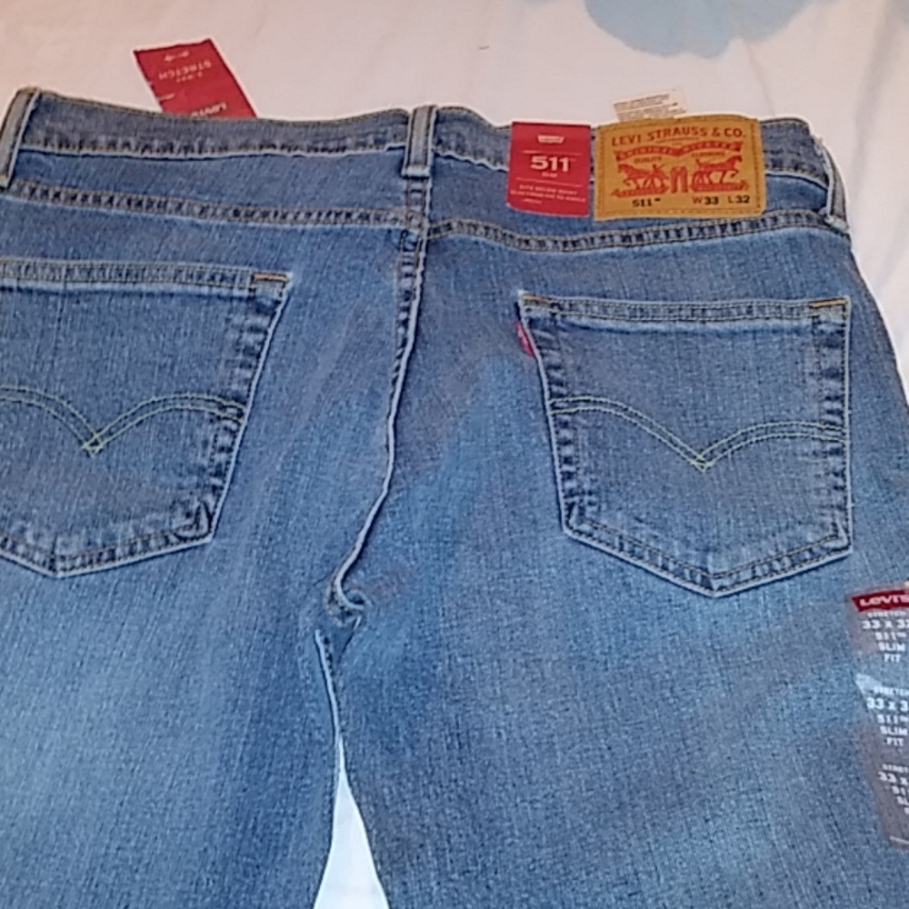 Levis